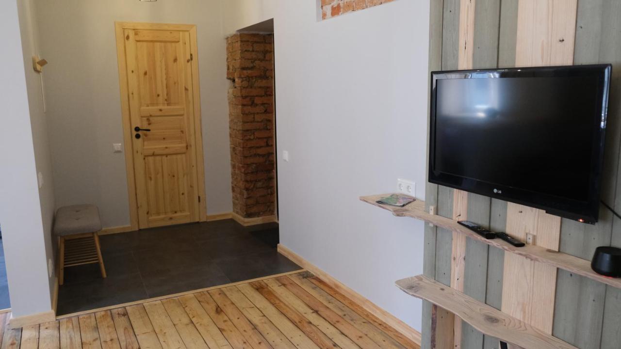 Historic With Wooden Floors In The Hearth Of Old-town Рига